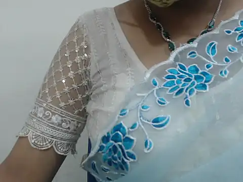 Lovely Siri 23 online show from October 27, 6:53 am