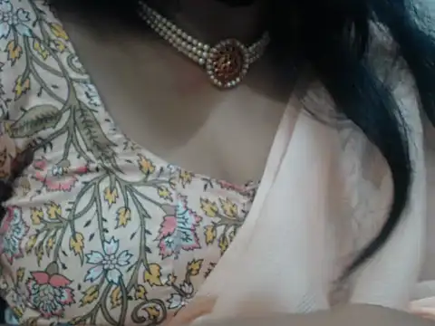 Lovely Siri 23 online show from July 28, 7:39 pm