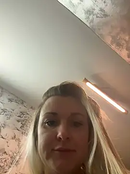 Bella-Tight online show from February 4, 8:01 pm