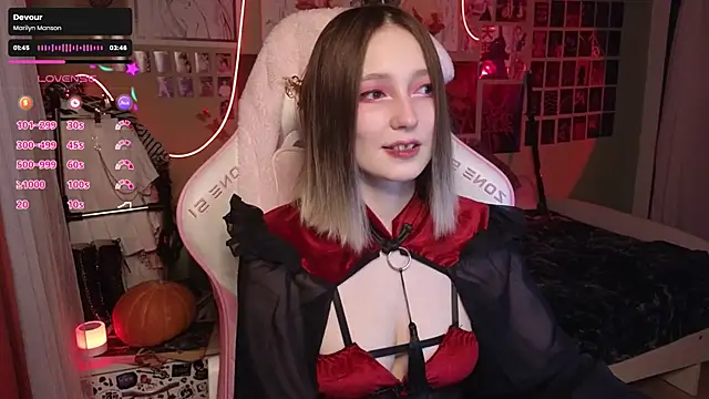 evierosen online show from October 31, 8:46 pm