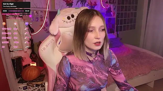 evierosen online show from October 24, 8:16 pm