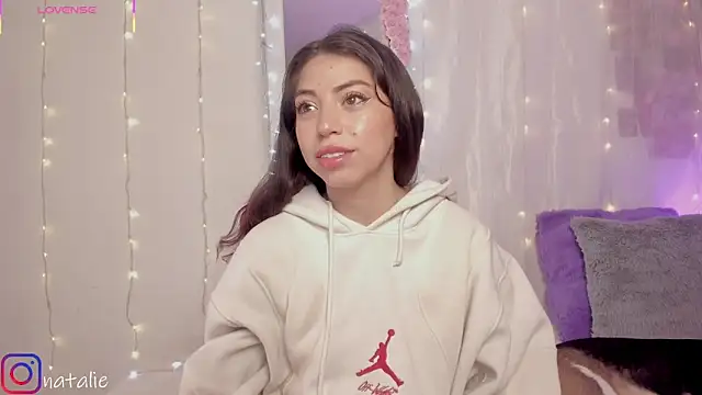 natalie jaensen online show from October 18, 10:00 pm