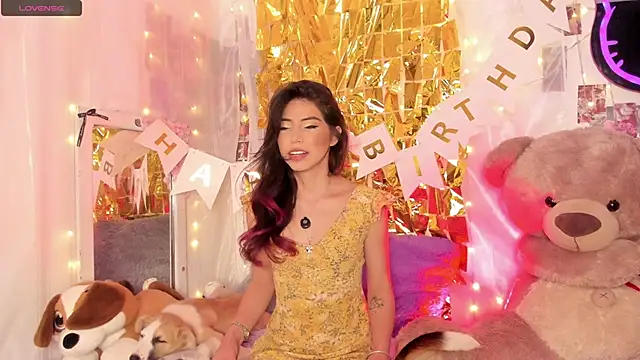 natalie jaensen online show from March 25, 10:01 pm